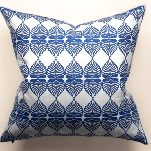 Wycinanka No. III – Biały liść lipy